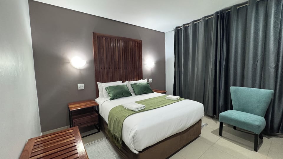 Executive Double Room, Private Bathroom | Desk, laptop workspace, free WiFi