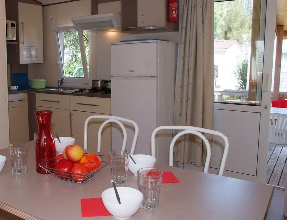 Mobile Home | Private kitchen