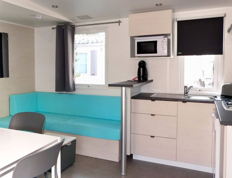 Mobile Home | Living room