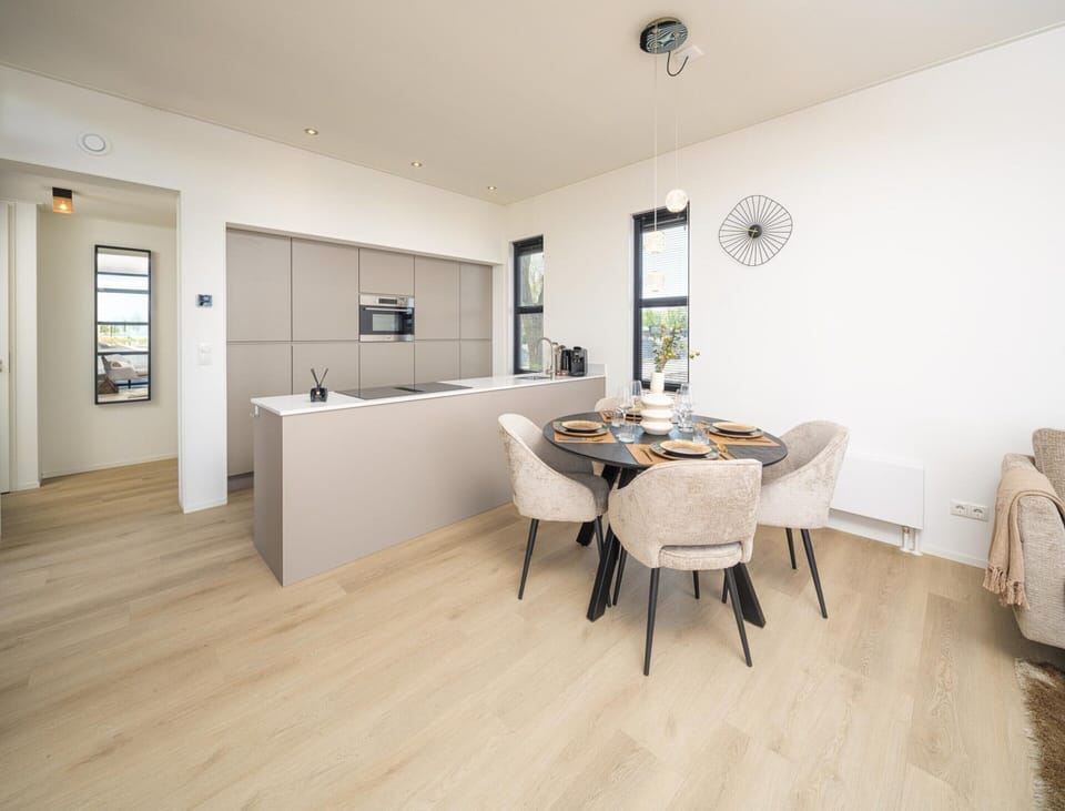 Villa | Dining