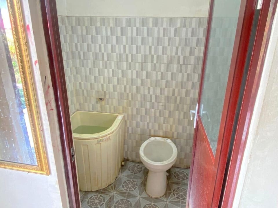 Standard Double Room | Bathroom | Shower
