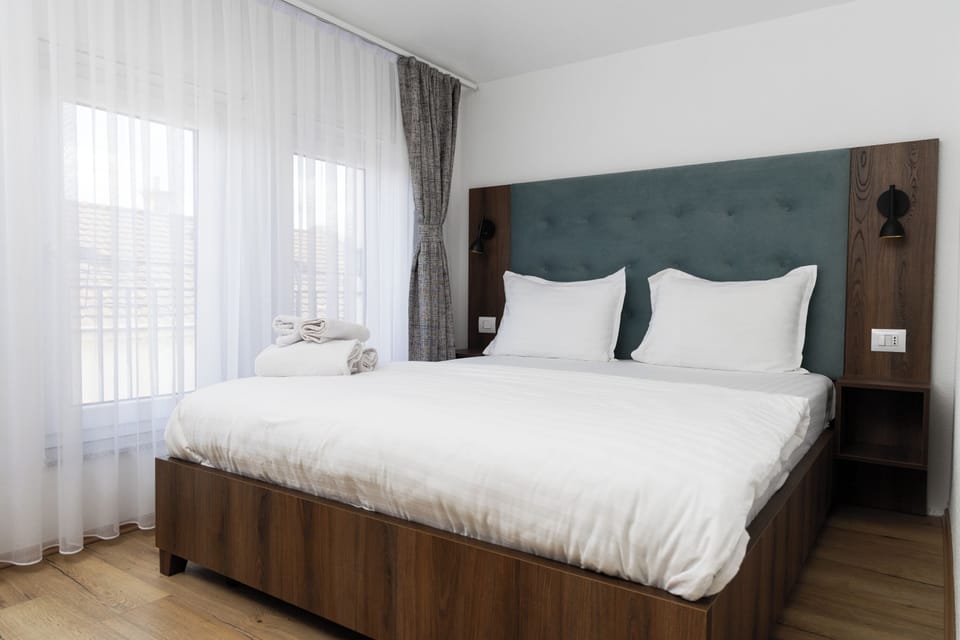Deluxe Double Room, City View | Desk, laptop workspace, free WiFi