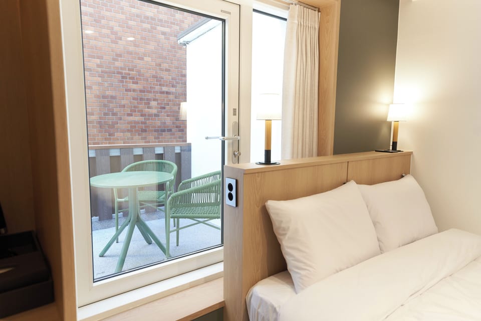 Comfort Double Room, 1 Queen Bed, Non Smoking, Balcony | Desk, free WiFi