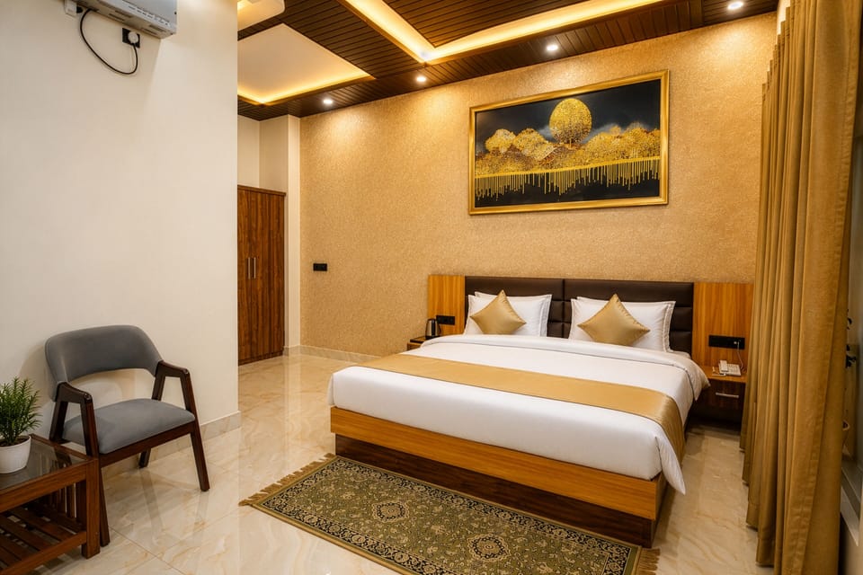 Deluxe Room | In-room safe, soundproofing, WiFi (free)
