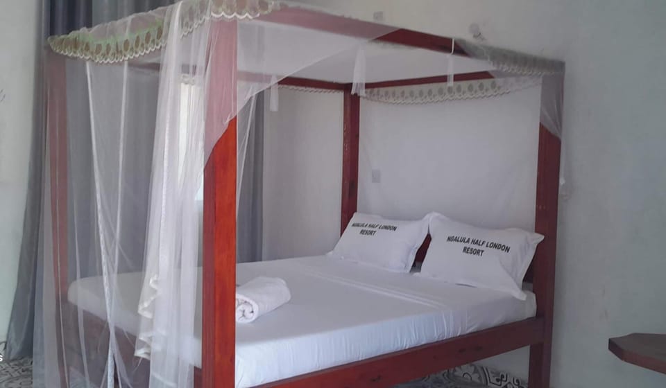 Egyptian cotton sheets, premium bedding, memory foam beds, desk