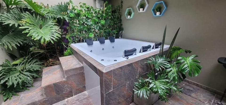 Private spa tub