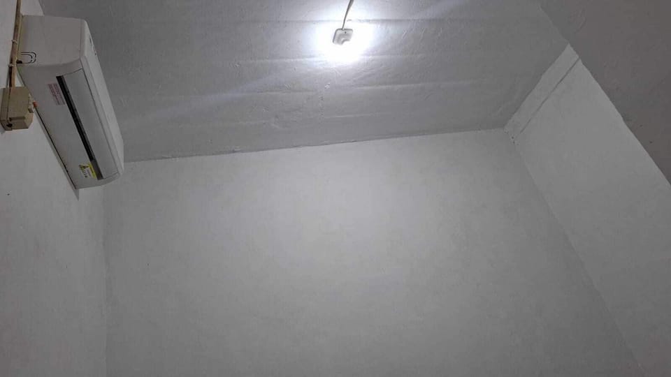Standard Single Room | Air conditioning