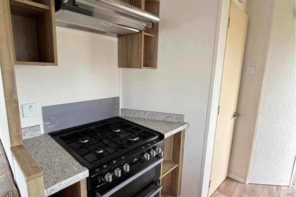 Microwave, oven, stovetop, electric kettle