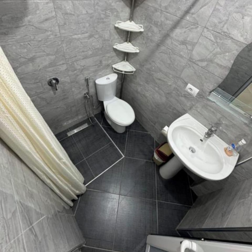 Double Room | Bathroom | Free toiletries, hair dryer, towels, soap