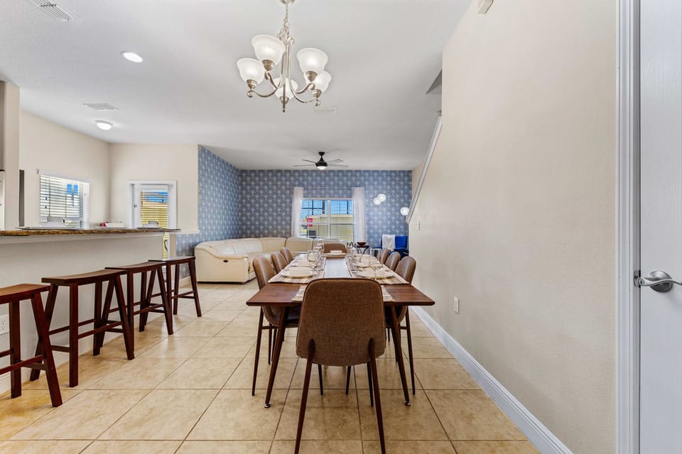House (5 Bedrooms) | Property amenity