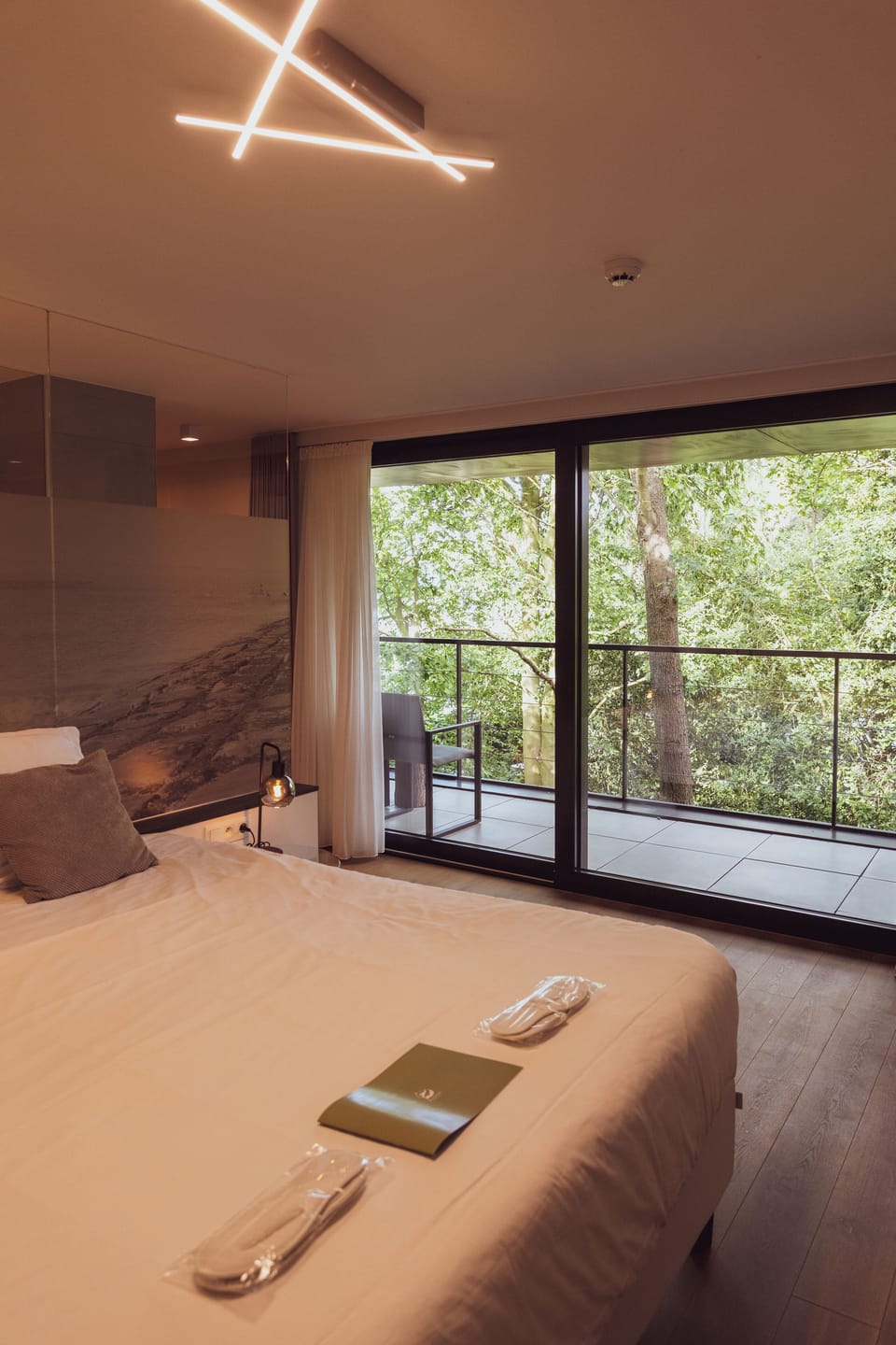 Comfort Double Room | Minibar, in-room safe, desk, laptop workspace