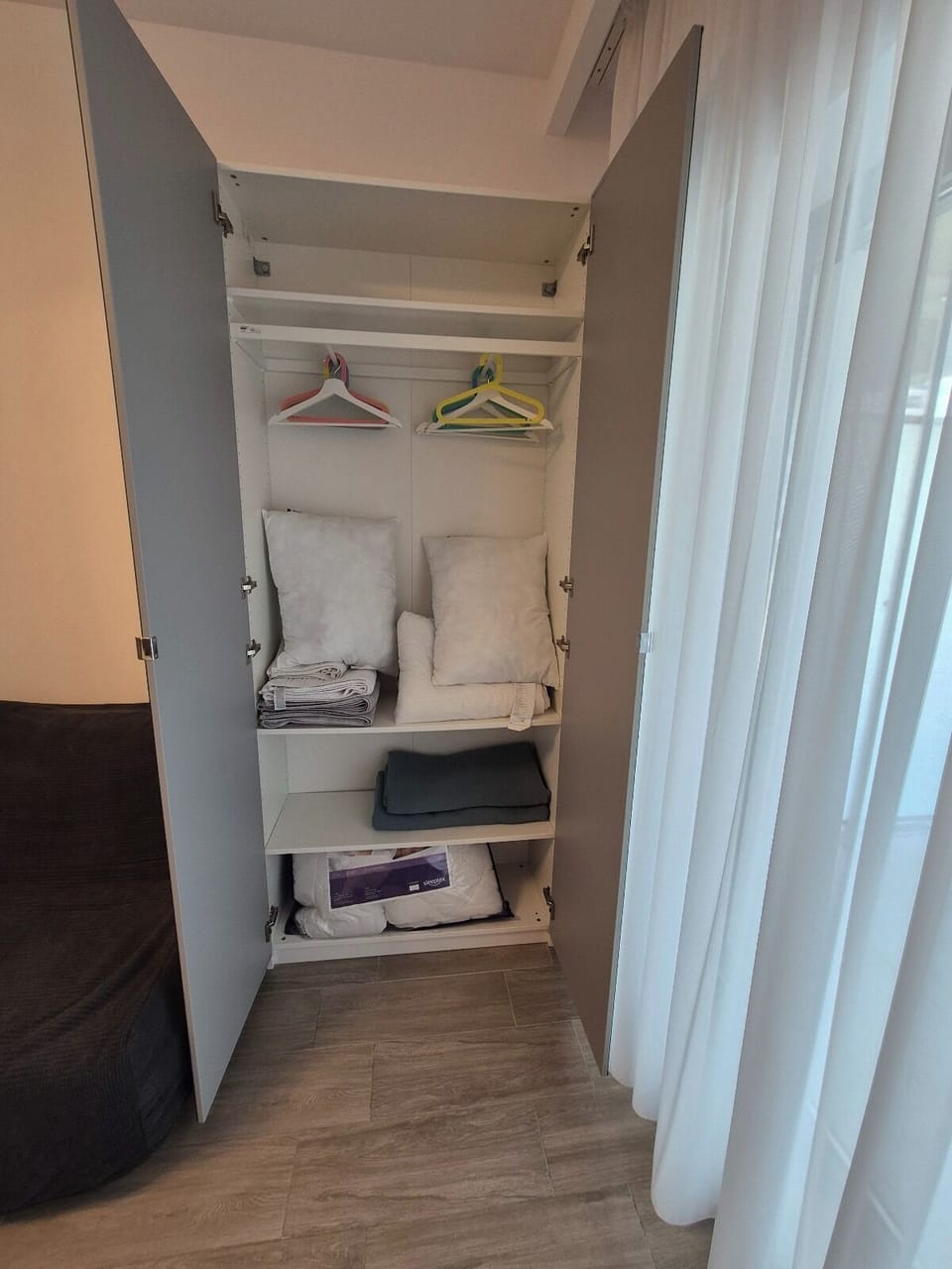 Deluxe Studio, Balcony, Partial Sea View | Interior