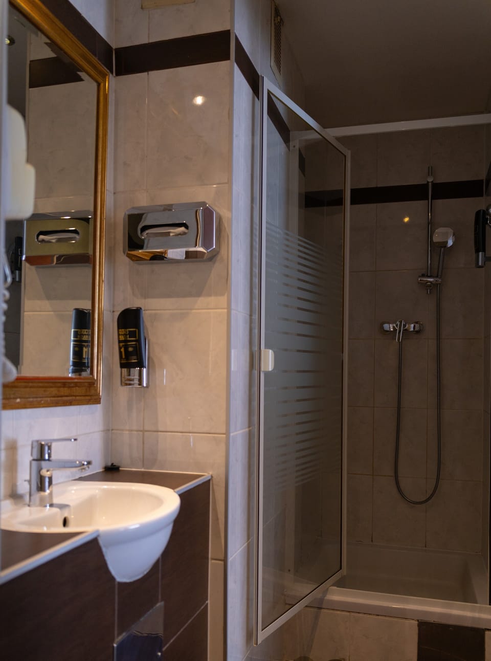 Family Room, Courtyard View | Bathroom