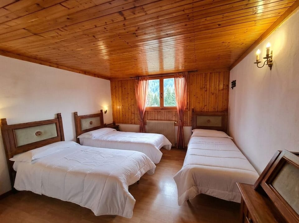 Triple Room | Bed sheets