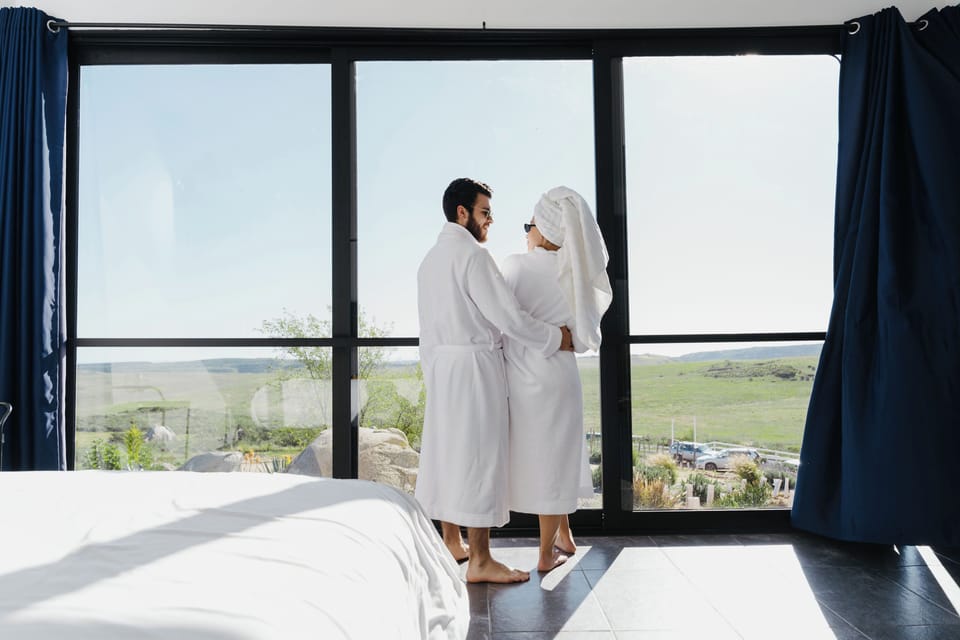 Deluxe Suite, Garden View | Iron/ironing board, free WiFi