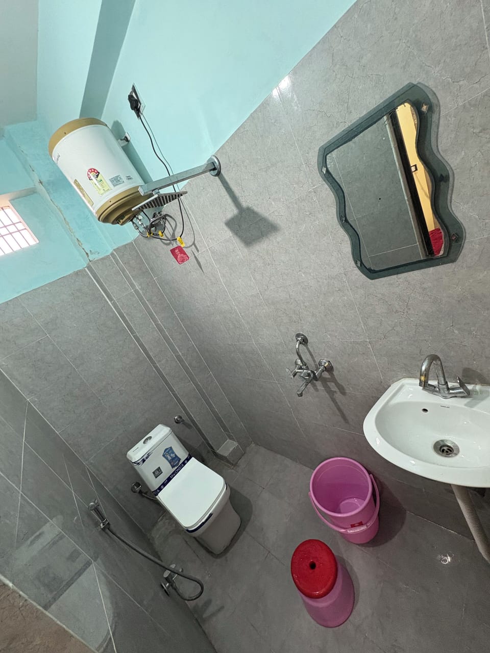 Single Room | Free WiFi, bed sheets