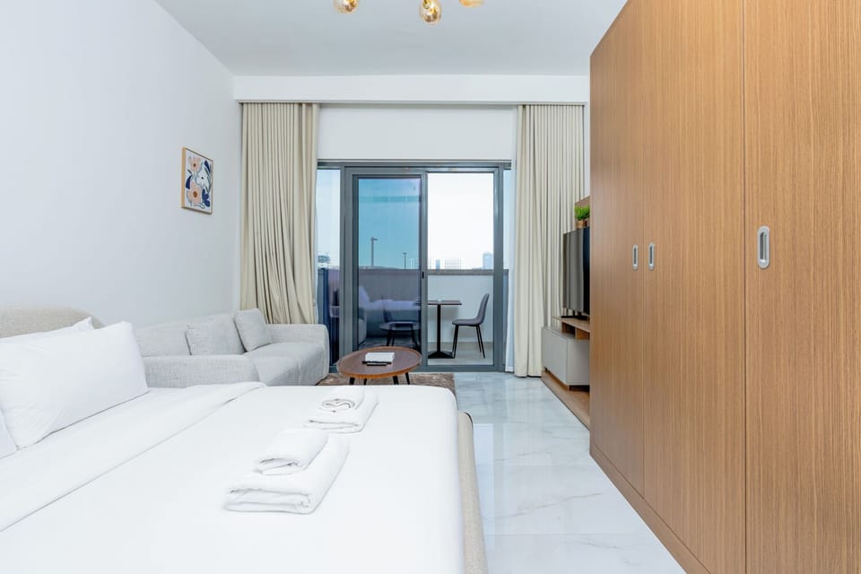Comfort Studio, Balcony | In-room safe, soundproofing, iron/ironing board, free WiFi