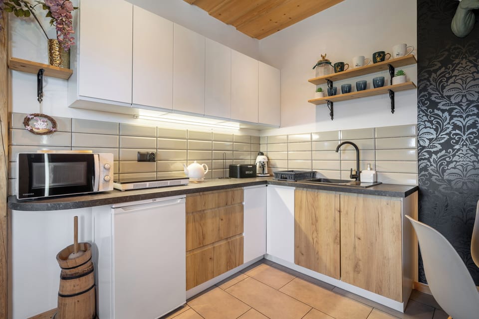 Chalet, Mountain View | Private kitchenette