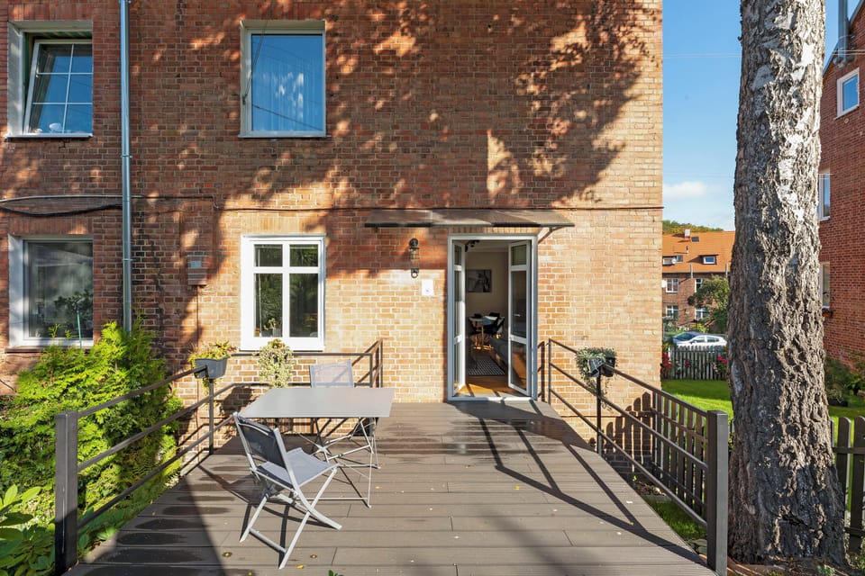 Deluxe Apartment, Garden View | Outdoor dining