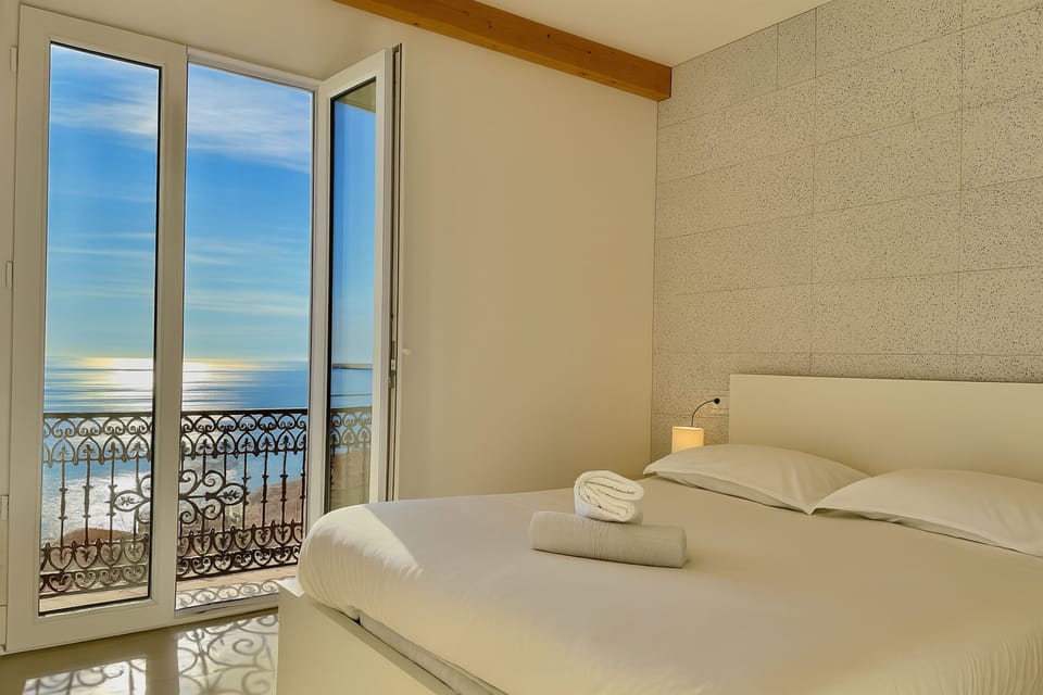 2 Rooms With 180 View on sea and Monaco Apartment in French Riviera