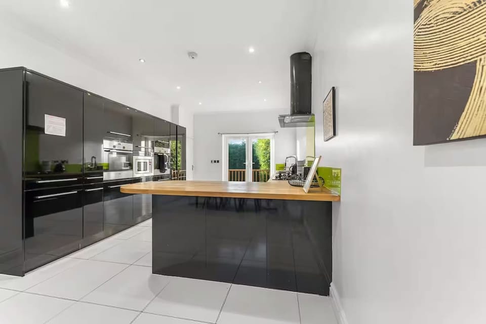 House | 4 bedrooms, Internet