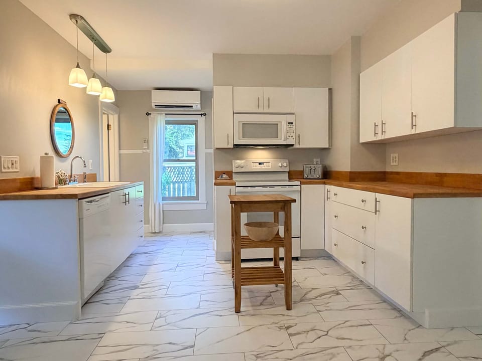 House | 4 bedrooms, high-speed internet