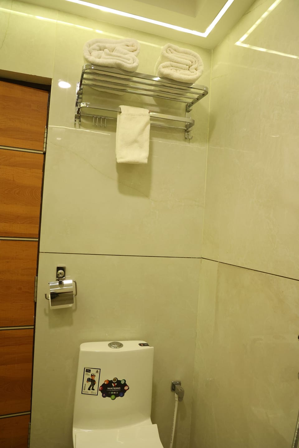 Standard Double Room, Garden View | Bathroom
