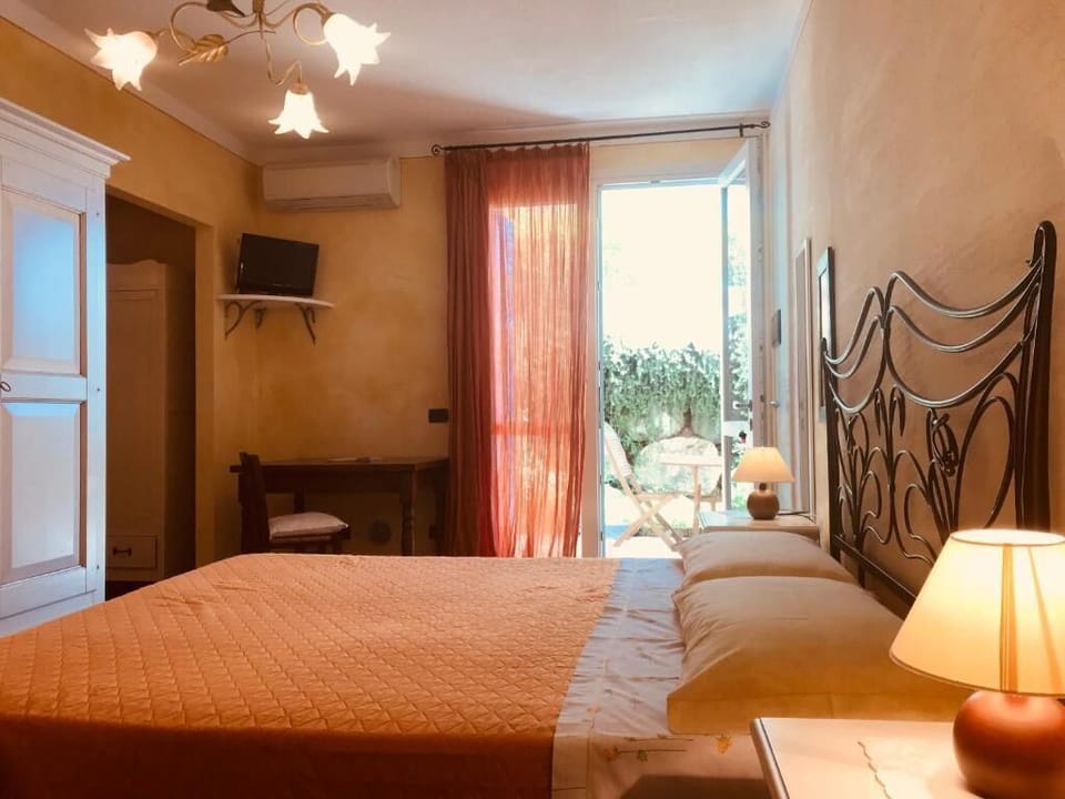 Studio, Patio, Garden View | WiFi (free)