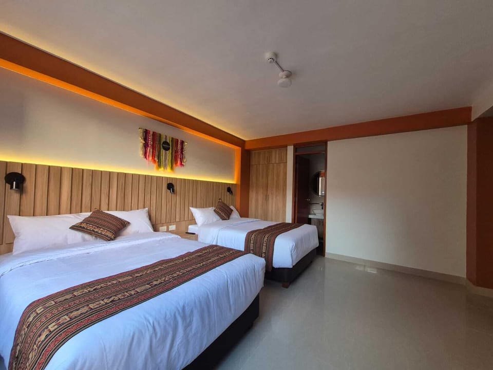 Classic Quadruple Room | Desk, laptop workspace, free WiFi