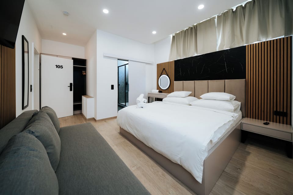 Superior Double Room, Courtyard View | In-room safe, blackout drapes, soundproofing, free WiFi