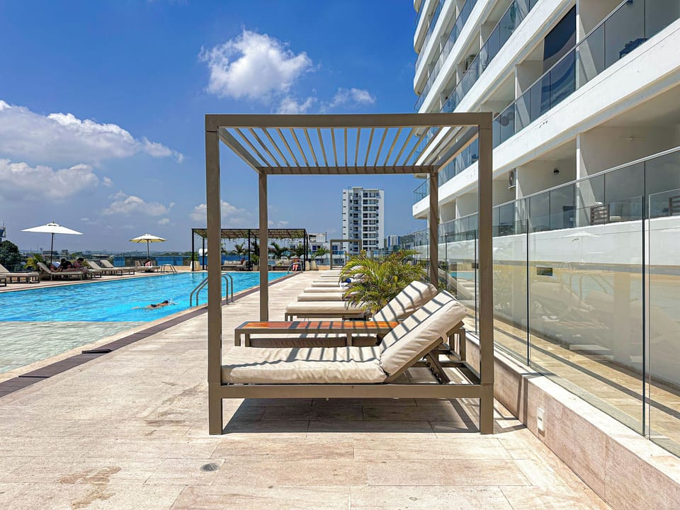 15 outdoor pools
