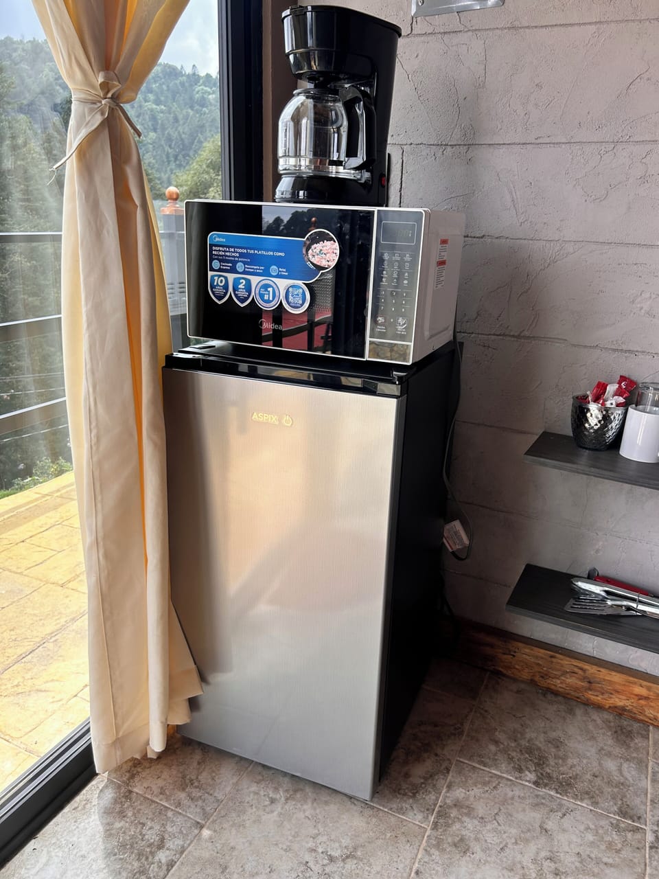 Basic Room, Balcony, Mountain View | Microwave