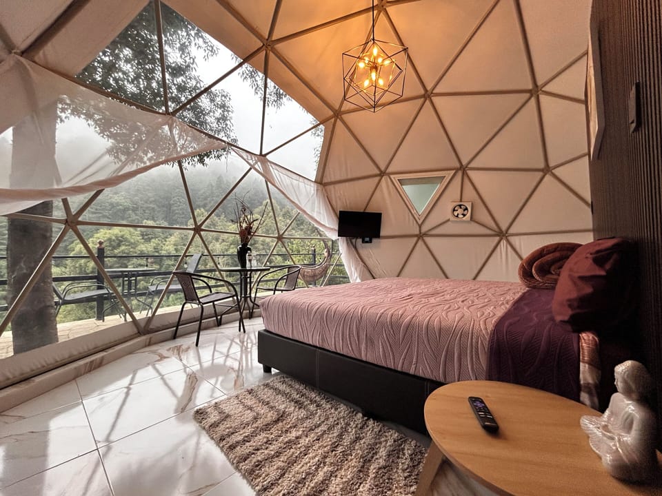Family Tent, Mountain View | WiFi (free), bed sheets