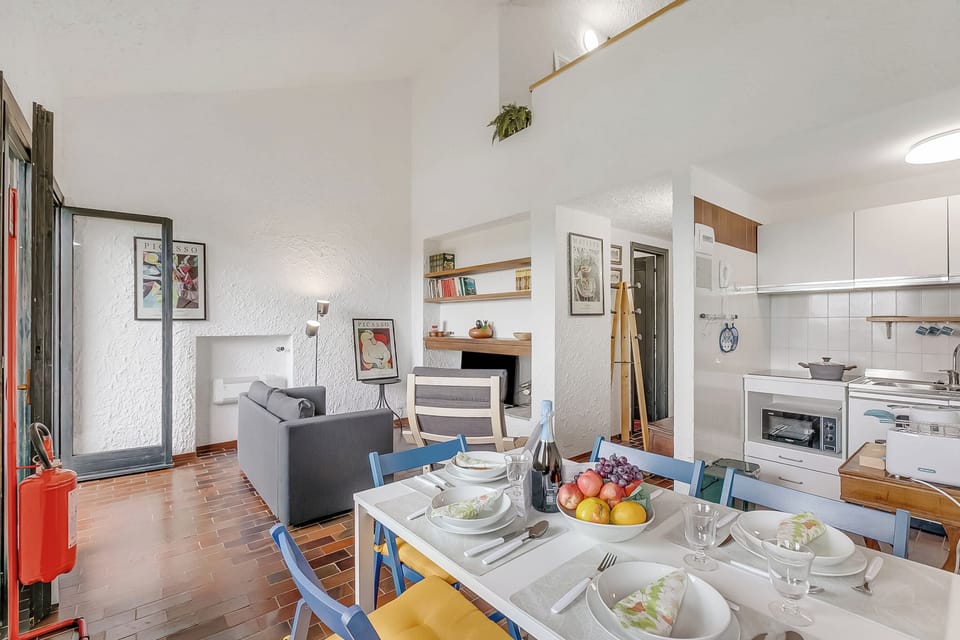 Family Townhome, Multiple Bedrooms, 2 Bathrooms, Mountainside (Oasi Nel Parco With Pool) | Interior
