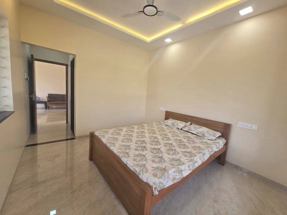 Rollaway beds, free WiFi, bed sheets