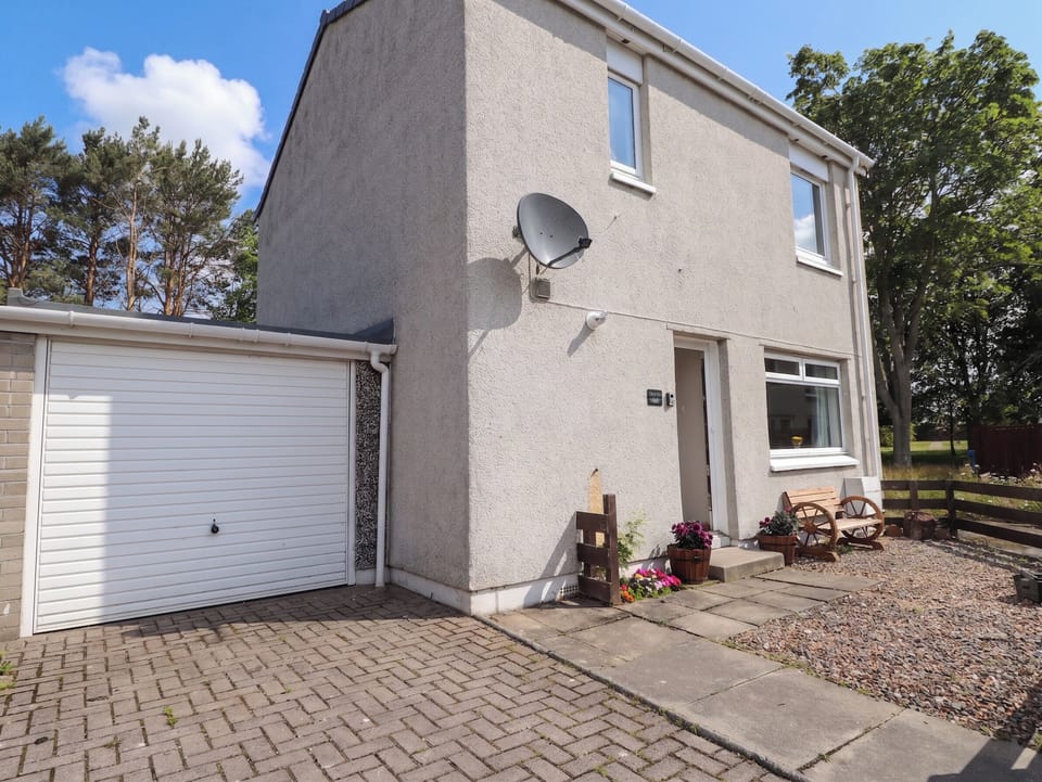 Cottage | Front of property