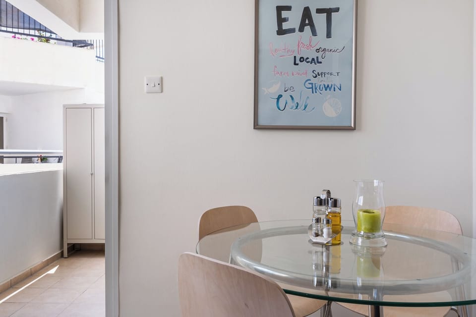 Apartment, Balcony, City View | Dining
