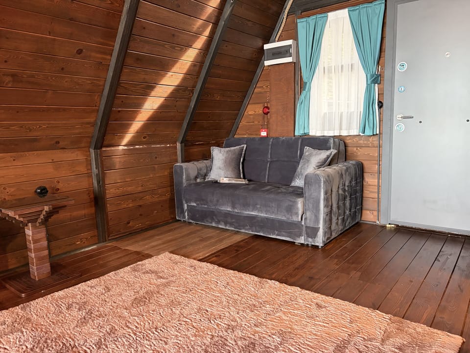 Deluxe Bungalow, Sea View | Interior
