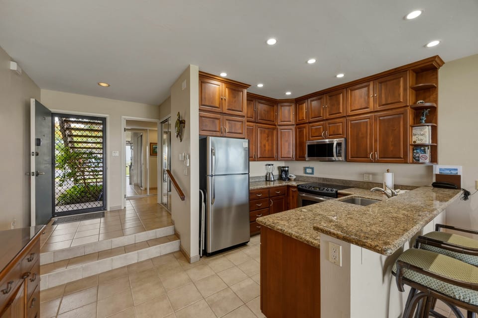 Condo, 1 Bedroom | Private kitchen | Coffee/tea maker, fridge, oven, toaster
