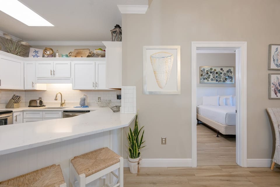 Condo, 2 Bedrooms | Interior