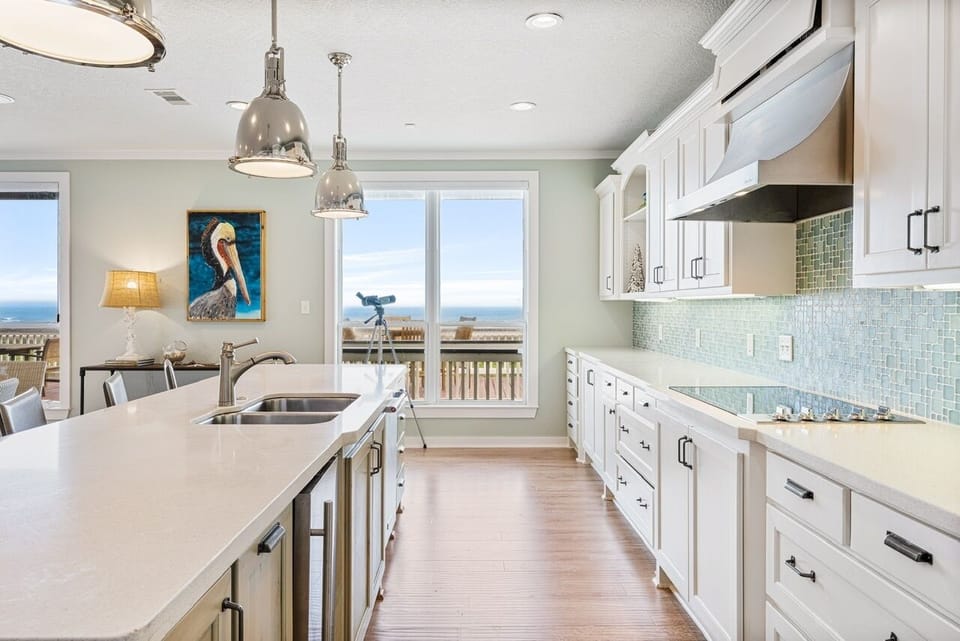 House, 4 Bedrooms | Private kitchen | Fridge, coffee/tea maker, toaster