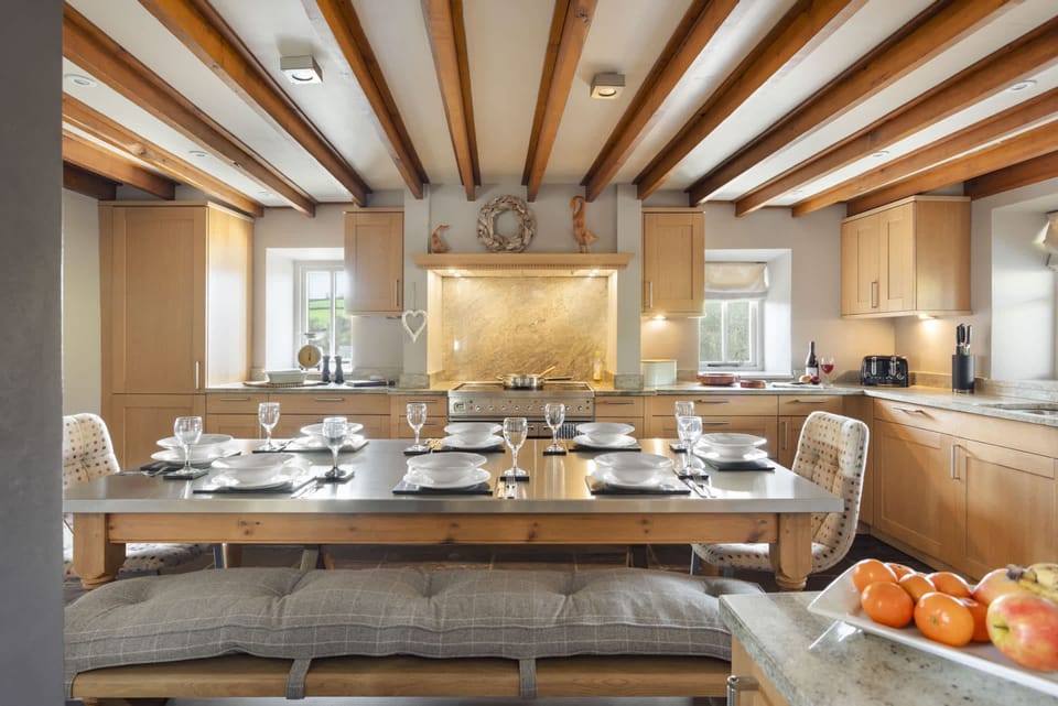 House | 5 bedrooms, Internet