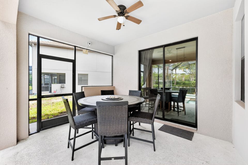 House, Multiple Beds, Pool View | 6 bedrooms, individually decorated, individually furnished, bed sheets
