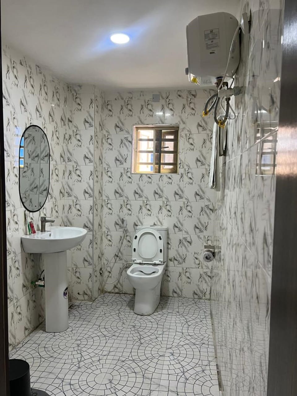 Superior Room | Bathroom | Shower, free toiletries, towels, soap