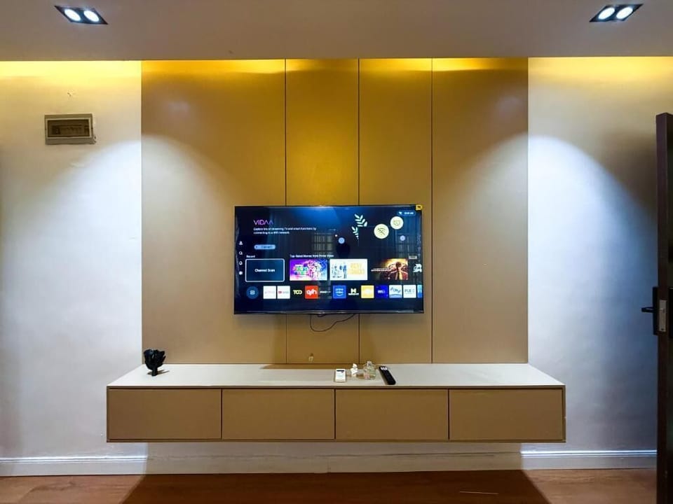 Economy Apartment, Balcony, City View | Interior