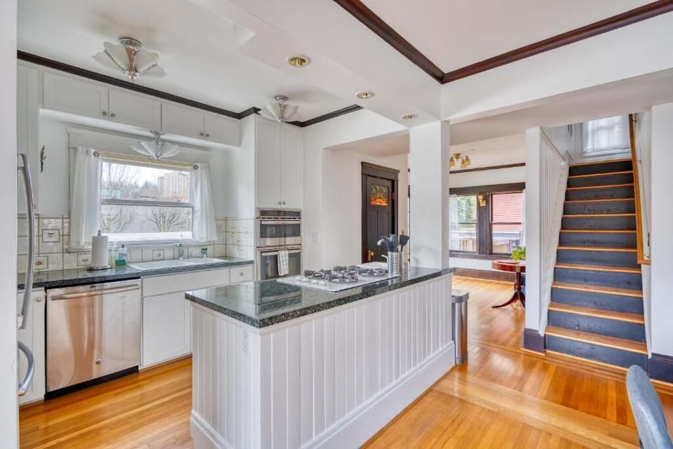 Family Apartment, Patio | Private kitchen | Fridge, cookware/dishes/utensils