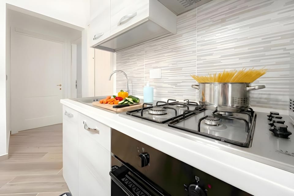 Standard Apartment, 2 Bedrooms, Microwave (Via D'Andrade Sestri Ponente) | Private kitchen