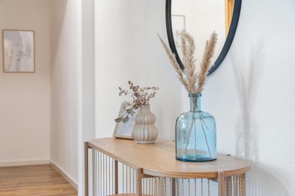 Comfort Apartment, City View | Living area | TV