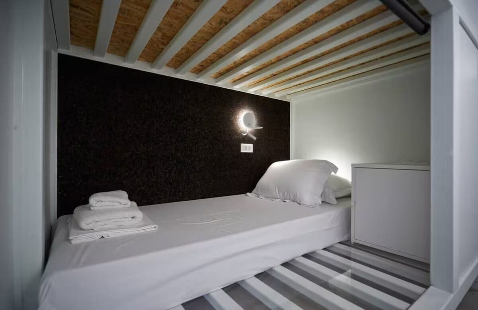 Bed in 8-Bed Male Dormitory Room | Free WiFi