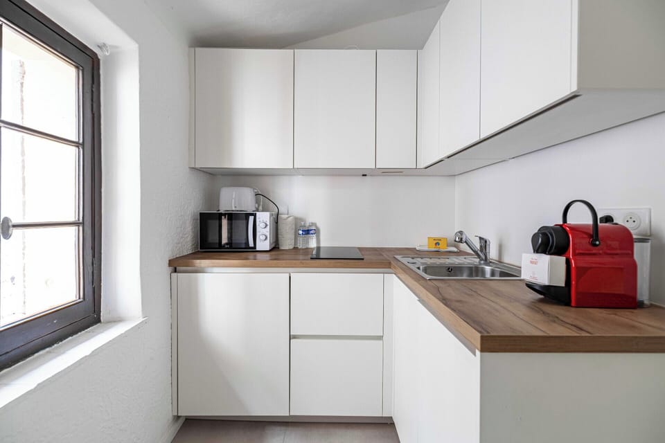 House | Private kitchen | Coffee/tea maker, fridge, microwave, stovetop